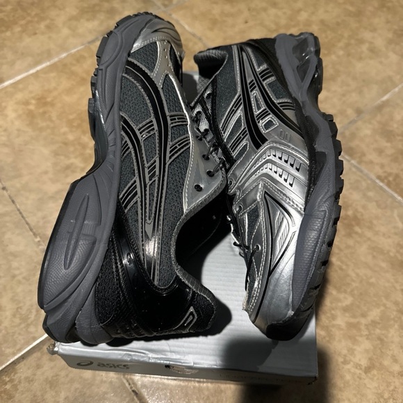 Asics Gel Kayano 14 - Picture 1 of 4